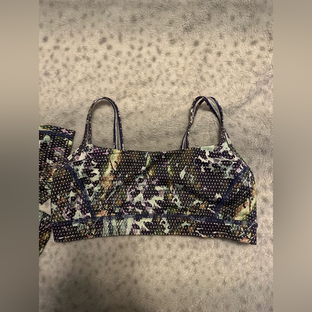 Lululemon Workout Set - Picture 9 of 12